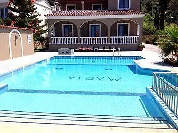 Maria's Beach מלון